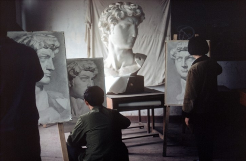 237yrs: Eve Arnold, Art class, Chongqing, 1979