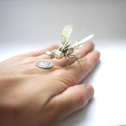 mymodernmet - Tiny Mechanical Insects Made of Watch Parts