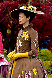 obi–wans:Claire’s wardrobe in Outlander season 2