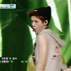 exodirtyconfessions:   Luhan's Nip Slip (Ft. Left + Right)  