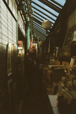 sithlawd:  Marché aux Puces de Saint-Ouen, vintage market a bit outside of paris. 