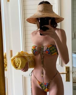thealternatesoul:Kendall Jenner just being herself 