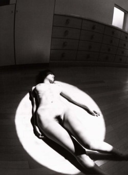 foxesinbreeches:  Saki Takaoka by Kishin Shinoyama for Accidents Series 11 Also 