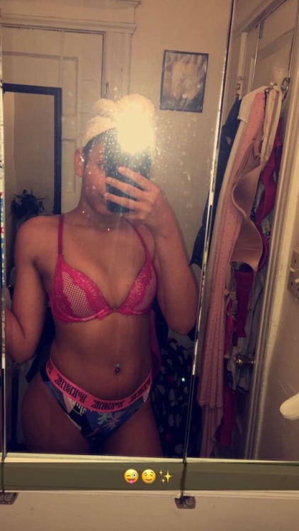 realamaury:Reblog this for a nude in your dm