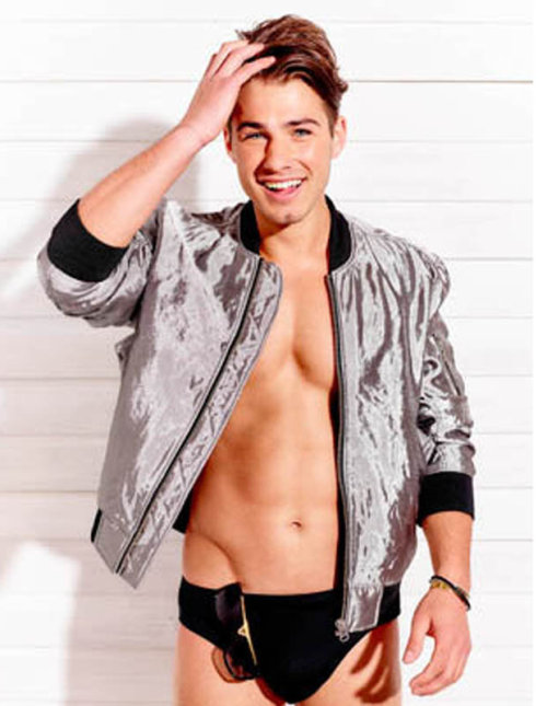 hotfamousmen:  Joshua Ritchie