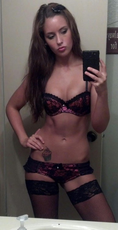 Selfpics Hot Babes