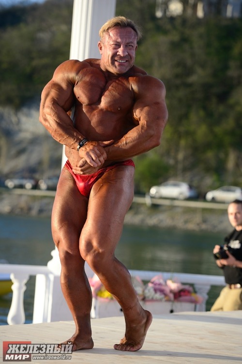nicemusclemen:  Nikolai Yasinovsky 