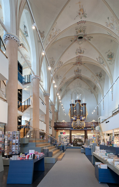 culturenlifestyle:Dutch Church Converted Into a BookstoreLocated in the city of Zwolle in the Nether