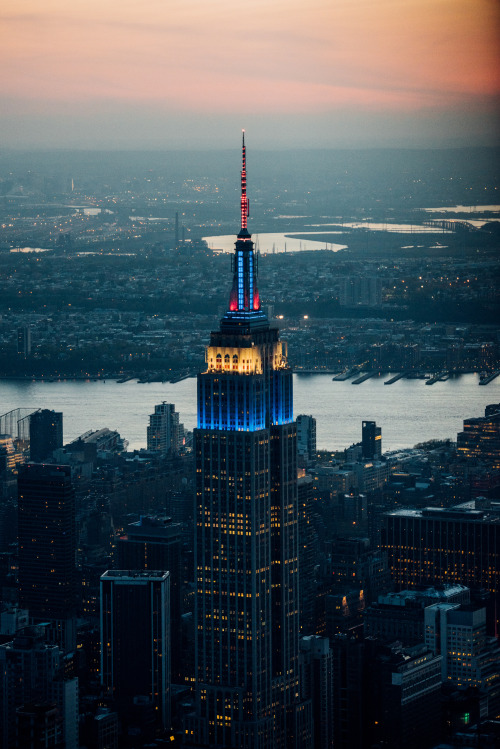 buzzfeedphoto:New York at dusk. @TaylorMillerPhoto