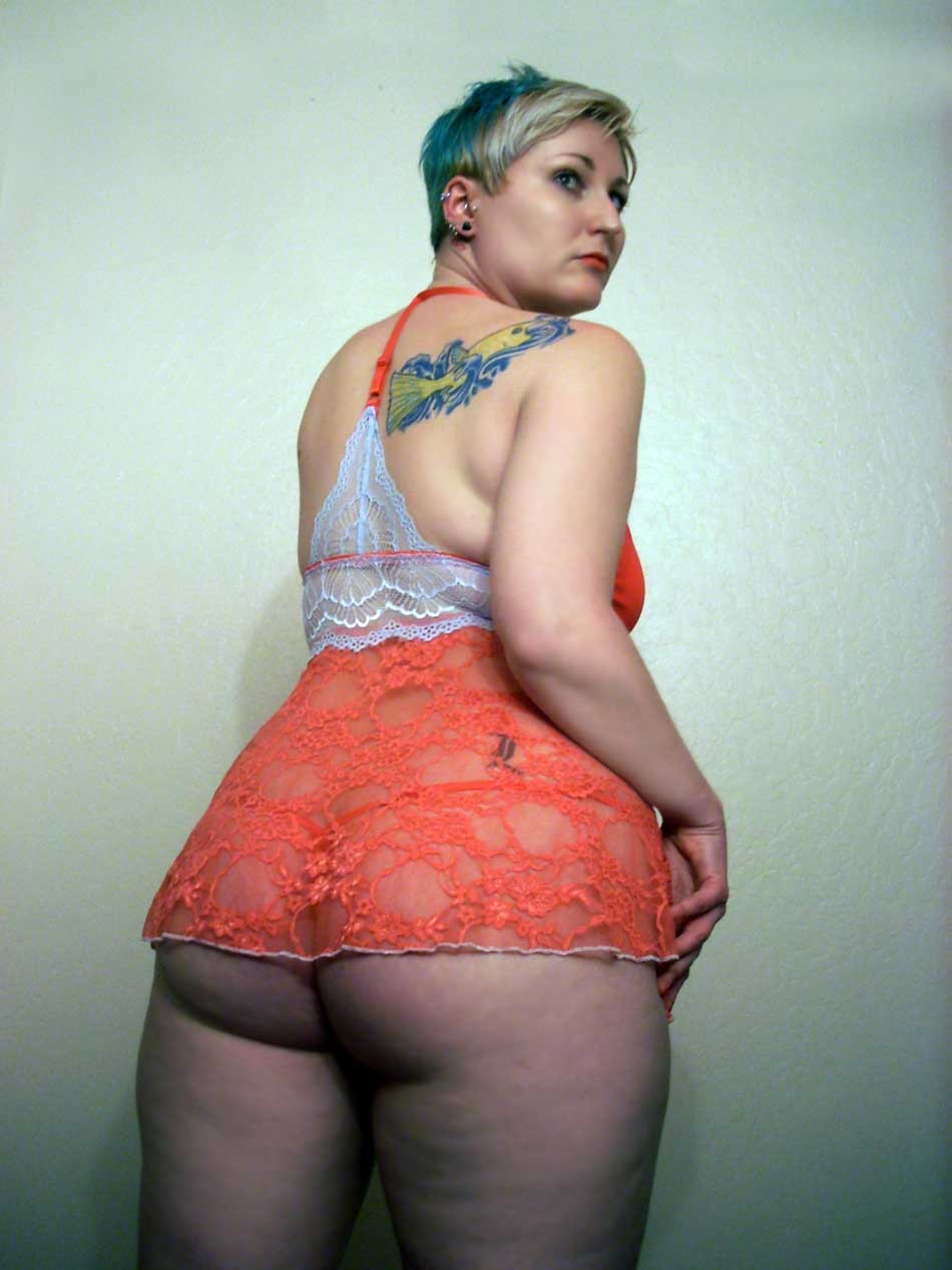 black-quadrant:  um well for those who wanted to see me in the outfit as well   Still