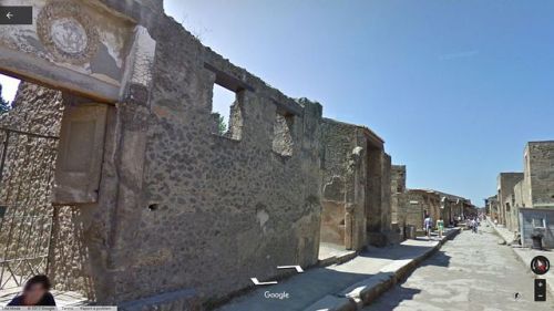 streetview-snapshots:Via dell'Abbondanza, Pompeii