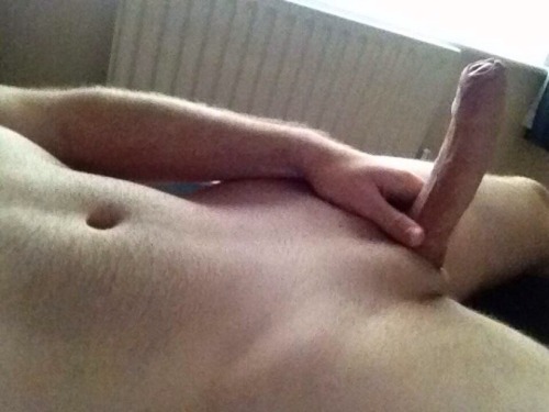 laurasguys:  Jack uk requested and vids of him here http://i.mobypicture.com/user/Britlad88/view/14260375 