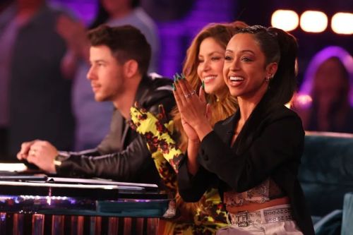 shakira-fan-page:New photos of Shakira with Nick Jonas and Liza Koshy at “Dancing With Myself&