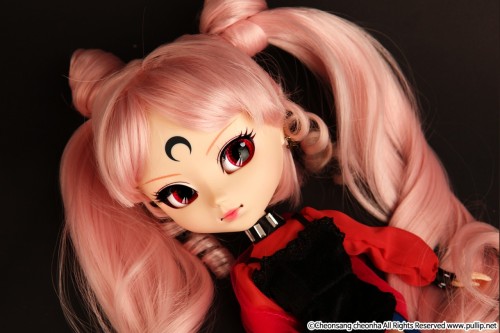 pullipdolls:Some shots of Pullip 'Black lady'