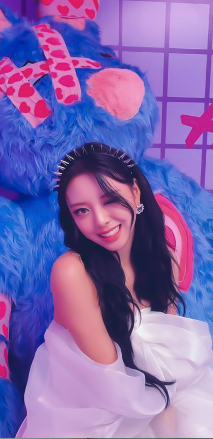 Yuna Lockscreens (itzy)