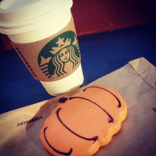 Getting in as much pumpkin stuff as possible!! Pumpkin spiced latte and pumpkin cookie#pumpkin #pu