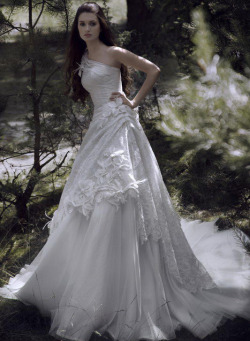 weddingsheblog:  Stylish Terrific A-line Wedding Dresseshttp://www.weddingshe.com/list/Taffeta-Wedding-Dresses-112603/ 