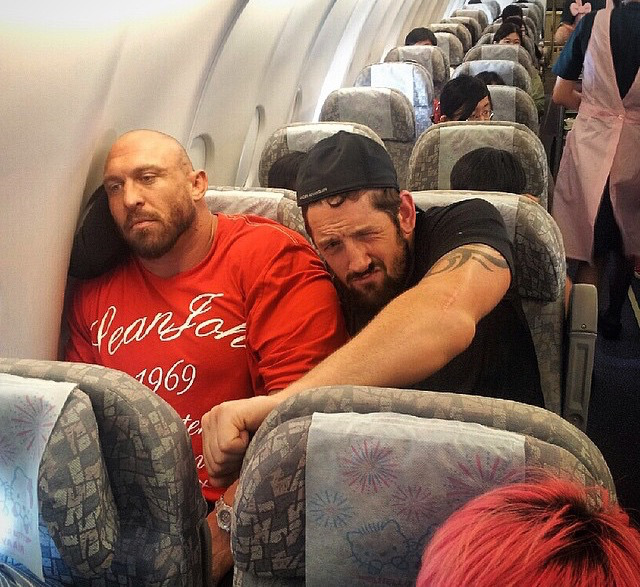 nikinya:  Ryback is so done with Barrett.