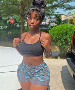 princejazziedad:SexyShorty. CurvyDelish. BootiDelicious Ma. Ms Diana Wilson&hellip;&hellip;.