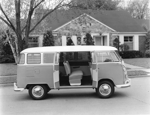 vanderbeer:  1963 Deluxe Station Wagon(via thesamba)