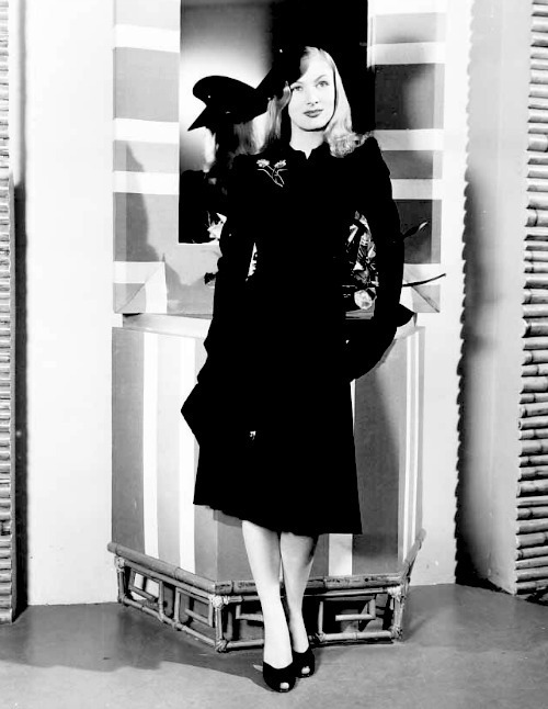 missveronicalakes:  Veronica Lake in the 1940s. 