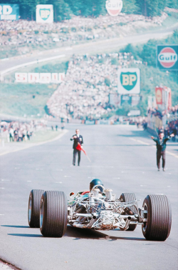 motorsportsarchives:  Jim Clark, Lotus , Spa-Francorchamps . 