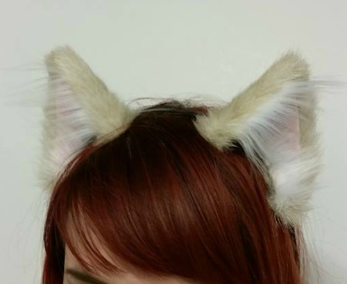 kittensplaypenshop:  Made a more realistic cat ear design :) Very 3D and fully wired so you can make them less wide,more round at the top- whatever you want! What do you guys think?