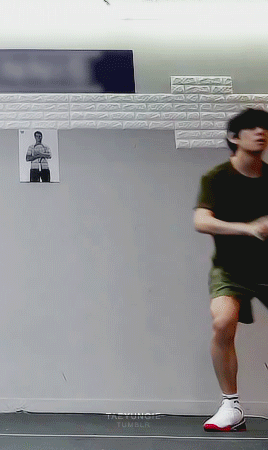 taeyungie:  he really looks LIKE THAT