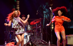 sweetcandyox:  Beyonce & Solange onstage