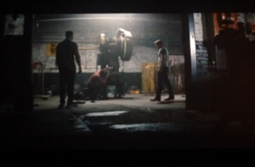 cindyfxx:  stele3 here. And I don’t think it is HIM who stucks his arm into the machine.