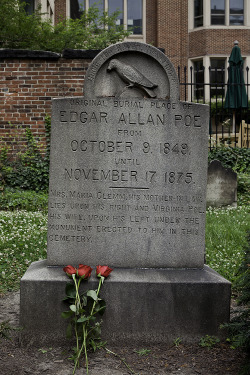 patgavin:  Edgar Allan Poe’s original grave