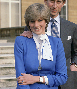 matthewrhys:Princess Diana’s Outfits RecreatedThe Crown: Season 4, Episodes 1-3costume design 