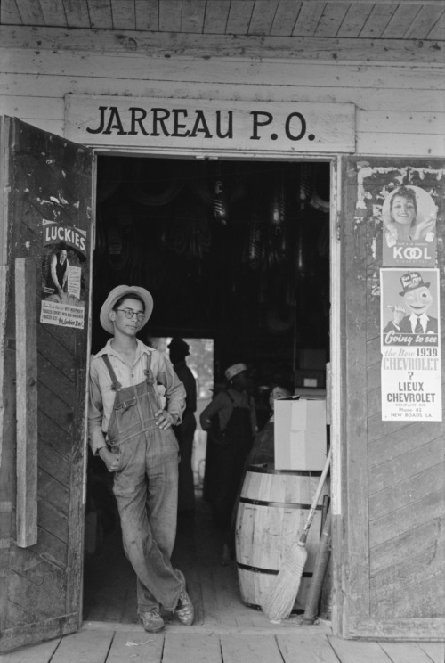 joeinct:Entrance to Post Office in General Store, Jarreau, Louisiana, Photo by Russell Lee, 1938