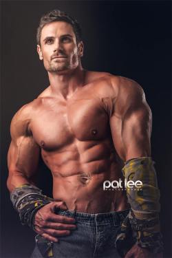 musclegazer:Zeke Samples by Pat Lee (2015)