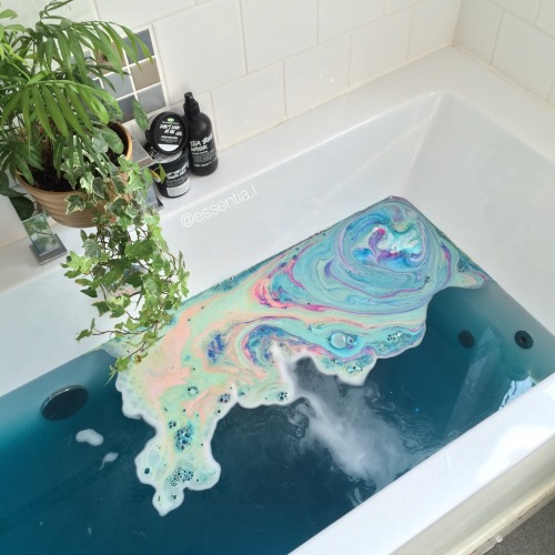 guiltyxsadist: Intergalactic bath bomb by Lush Cosmetics // IG: @essentia.l