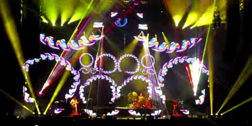 unclemilkdaddy:  justxwell:  Tool, live performances.  Took live