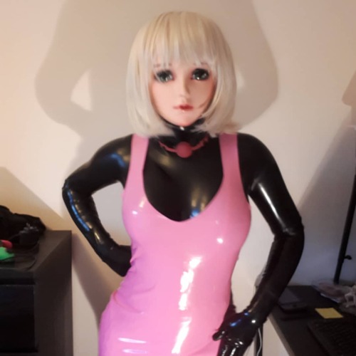 If these crop wrong blame instagram not me #rubber #latexfetish #Latex #animegao #animegaokig #anime