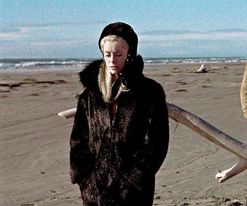 arktham:Belle de Jour1967, dir. Luis Buñuel[Costume Design by Yves Saint Laurent]
