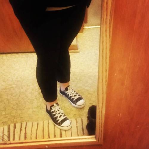 alospigo:Converse kinda day#shoeaddict#chucks#conversegirl