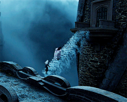 THE SCHOOL FOR GOOD AND EVIL (2022) Dir. Paul Feig