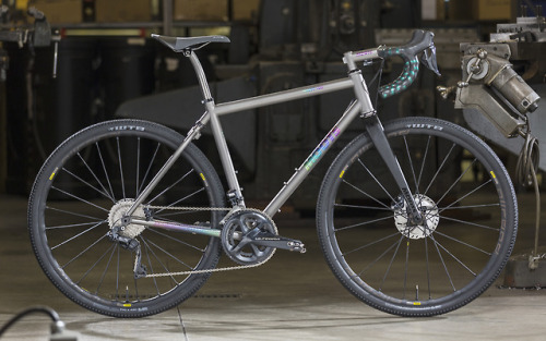 aces5050:(via Moots Announces the New Rout YBB Micro-Suspension All Road | The Radavist)