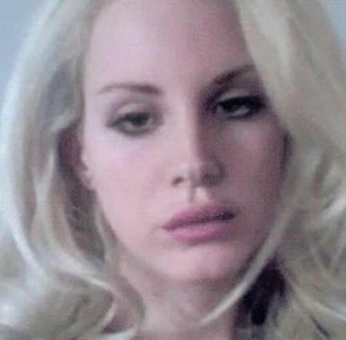 Low Quality Pics, High Quality Woman 💋
