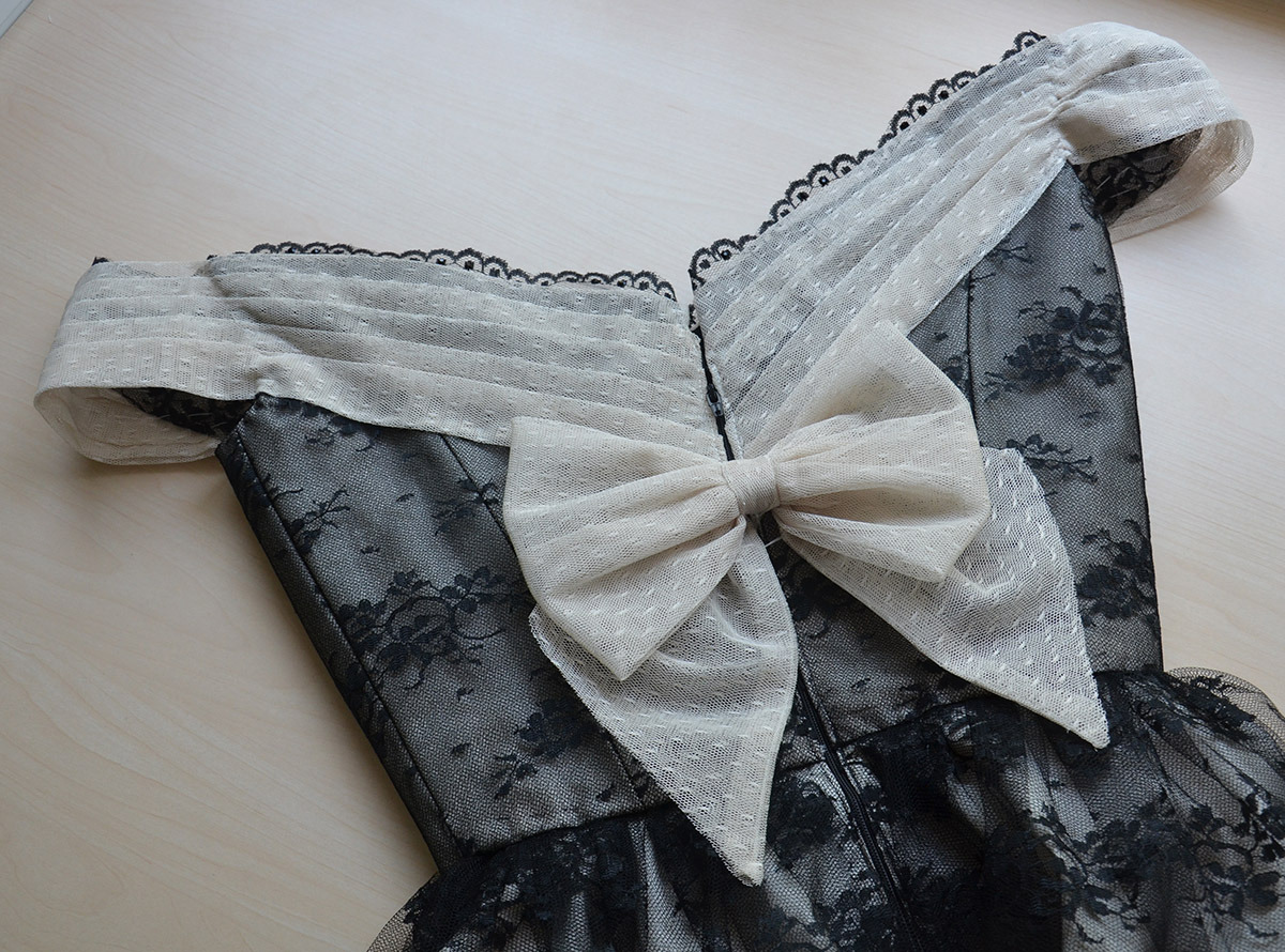 doxiequeen1:  It’s finished! Here are a whole bunch of photos of it. I really love
