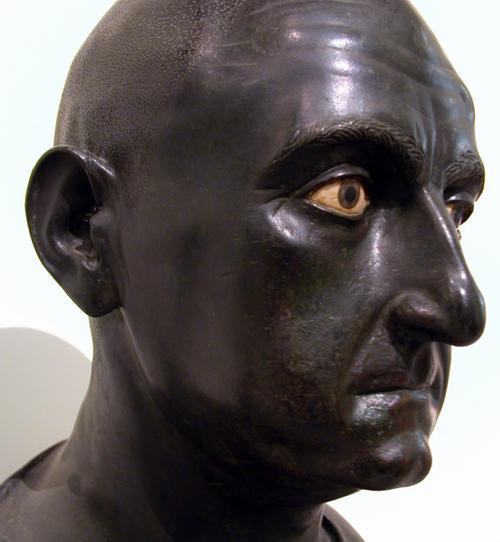 LANGO - AURELIAN: THE THRESHOLD OF EROTICISM AND ARTISTRY