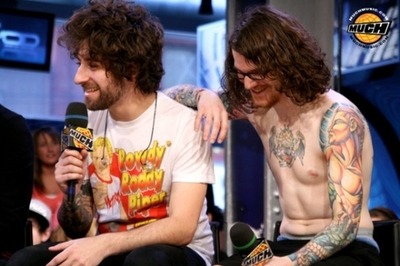 andyandthedads:  joe trohman has the cutest smile  i mean  look at it       joe trohman