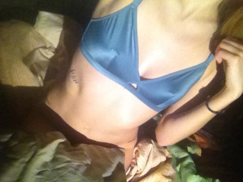 piercedpink:Camera quality is making me barely like these but I’m in love with this bralette H