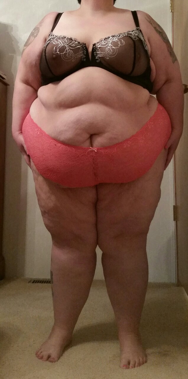 ssbbwsatx:  Sexy as hell babe.