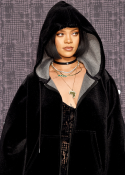 hellyeahrihannafenty:   Rihanna attends the