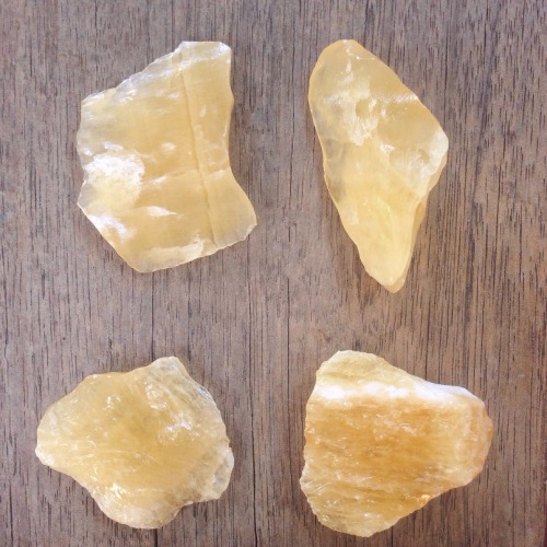 barefoot-vegan:barefoot-vegan:I’ve listed a bunch of crystals perfect for wire wrapping, macrame wor