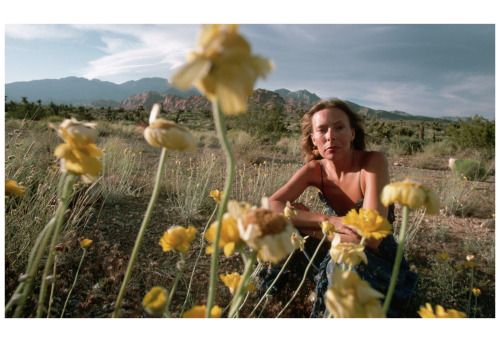 tomorrowcomesomedayblog:Joni Mitchell – May 1978, Nevada, USAPhoto Henry Diltz